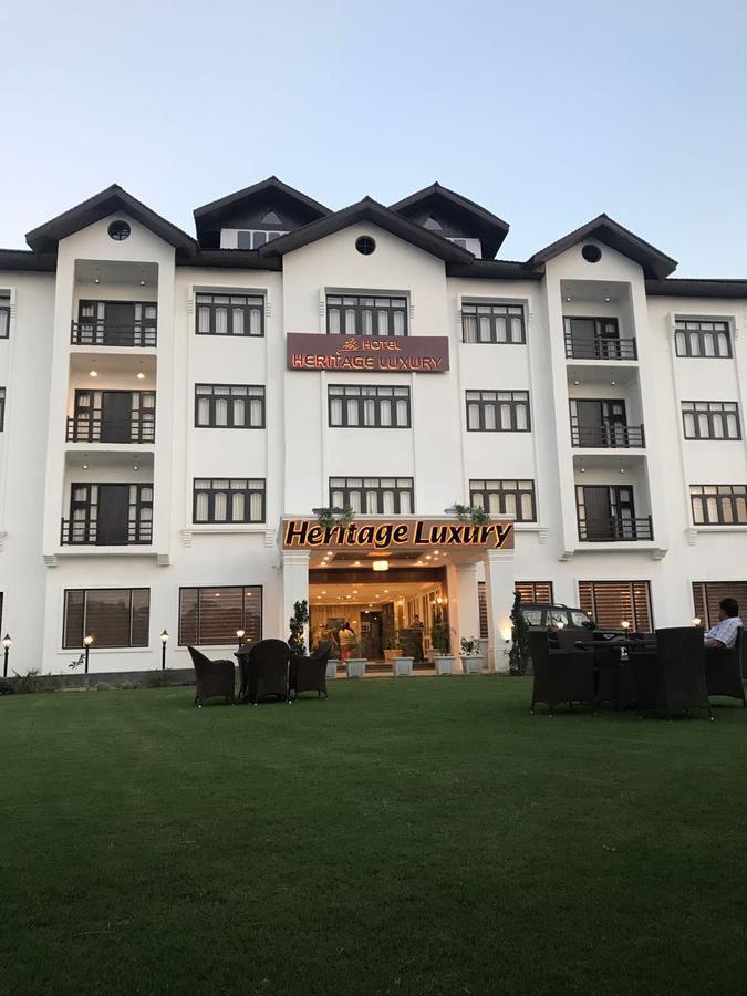 Heritage Luxury Srīnagar Esterno foto