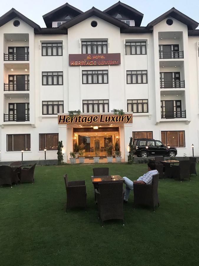 Heritage Luxury Srīnagar Esterno foto
