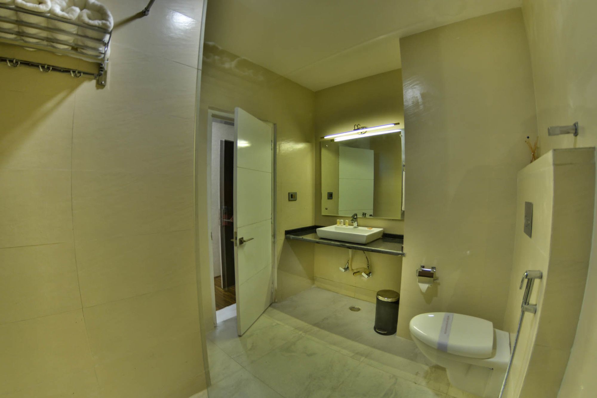 Heritage Luxury Srīnagar Esterno foto