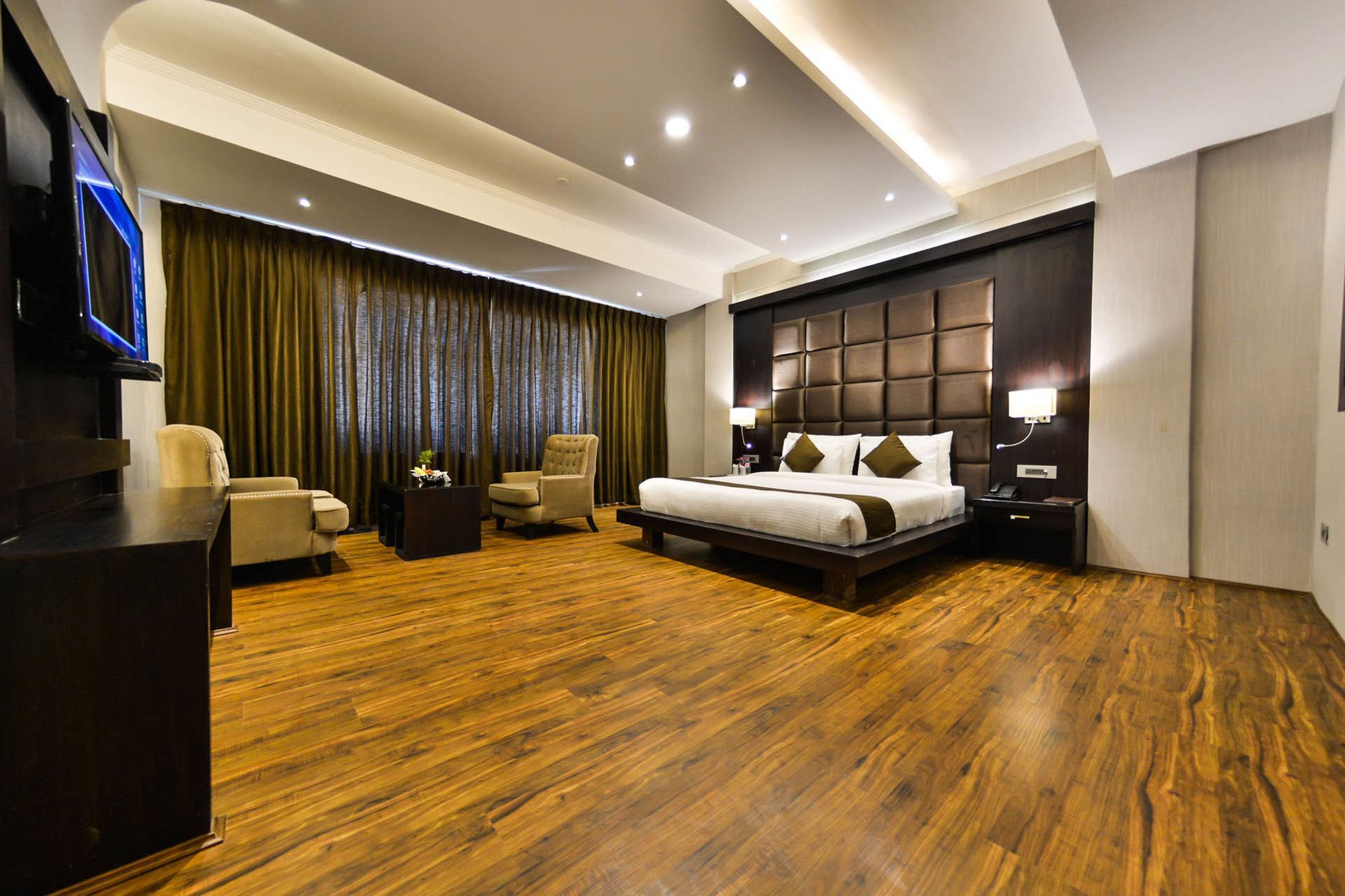 Heritage Luxury Srīnagar Esterno foto
