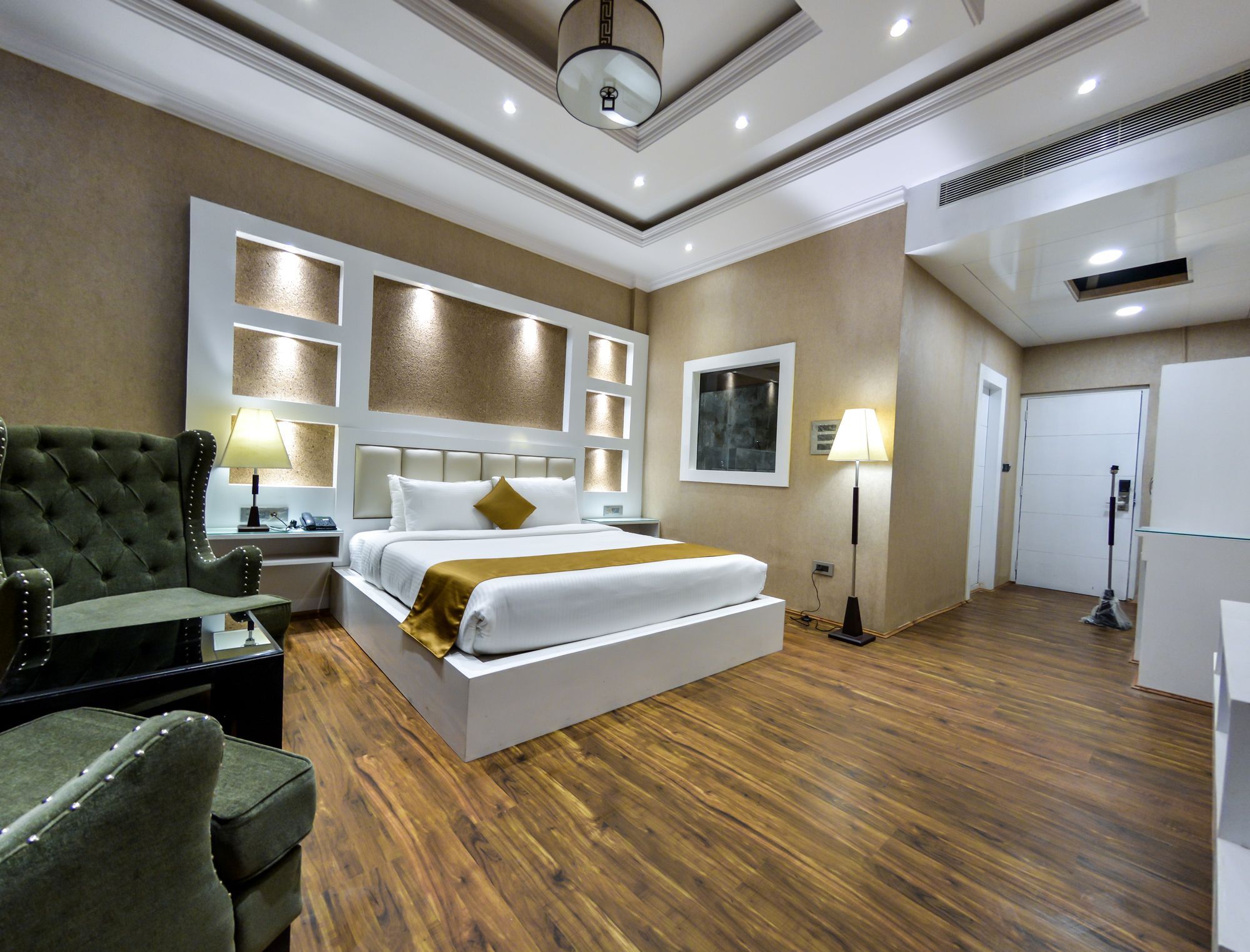 Heritage Luxury Srīnagar Esterno foto